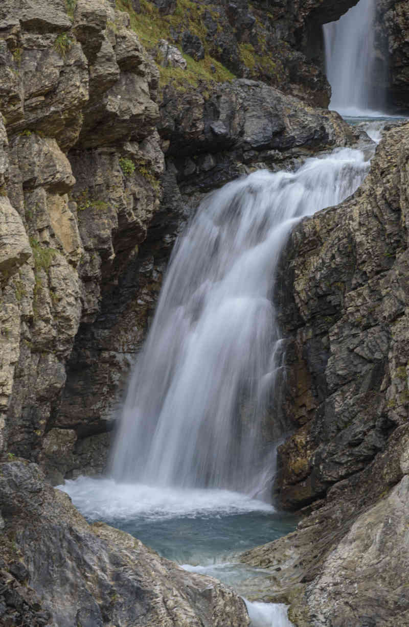 Huesca - parque nacional de Ordesa y Monte Perdido - valle de Pineta 12 - cascadas del Cinca.jpg